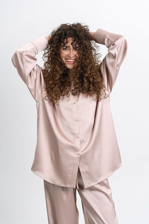 Jedwabny garnitur beżowy