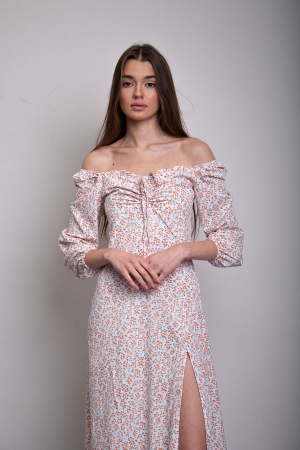 Sukienka midi z rozcięciem, długim rękawem, mleczna, w pomarańczowy kwiaty D0521DR/6 № 4