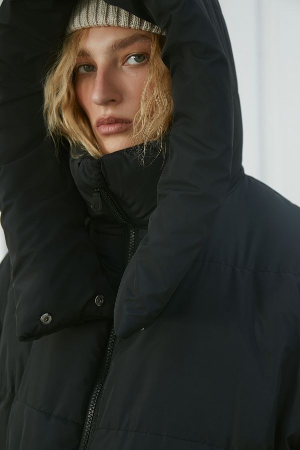 Kurtka przycięta z zamkiem czarna KR01101 № 3