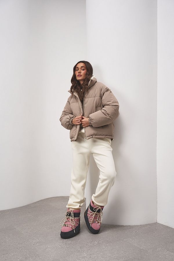 Krótka kurtka puchowa z kapturem cappuccino  240909/5 № 3