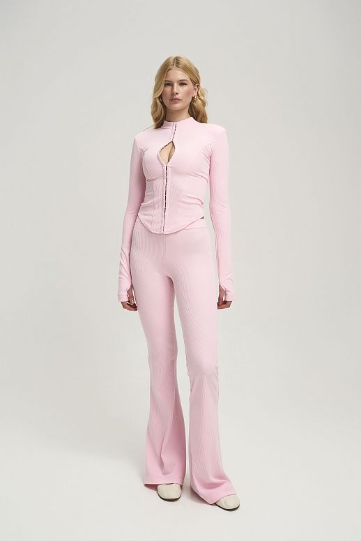 Komplet z topem zapinanym na haczyki i spodniami palazzo różowy