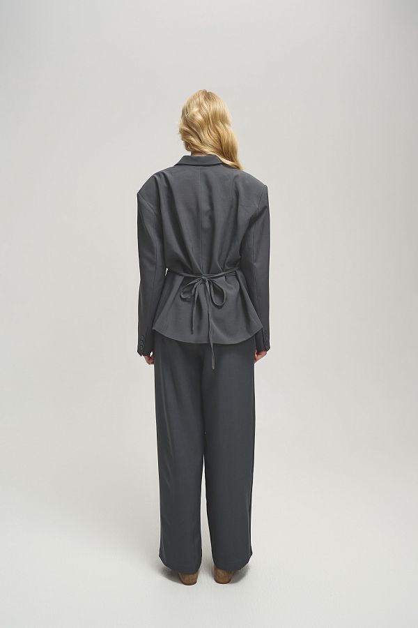 Garnitur o luźnym kroju z wiązaniami na marynarce  szary garn05/04 #RU#  garn05/04 № 2