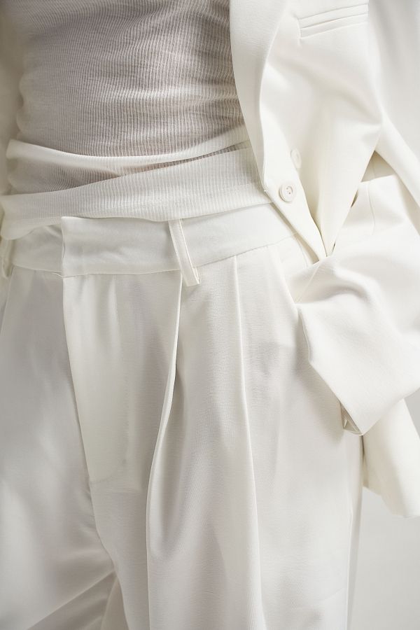 Garnitur o luźnym kroju z wiązaniami na marynarce mleczny garn05/03 #RU#  garn05/03 № 3