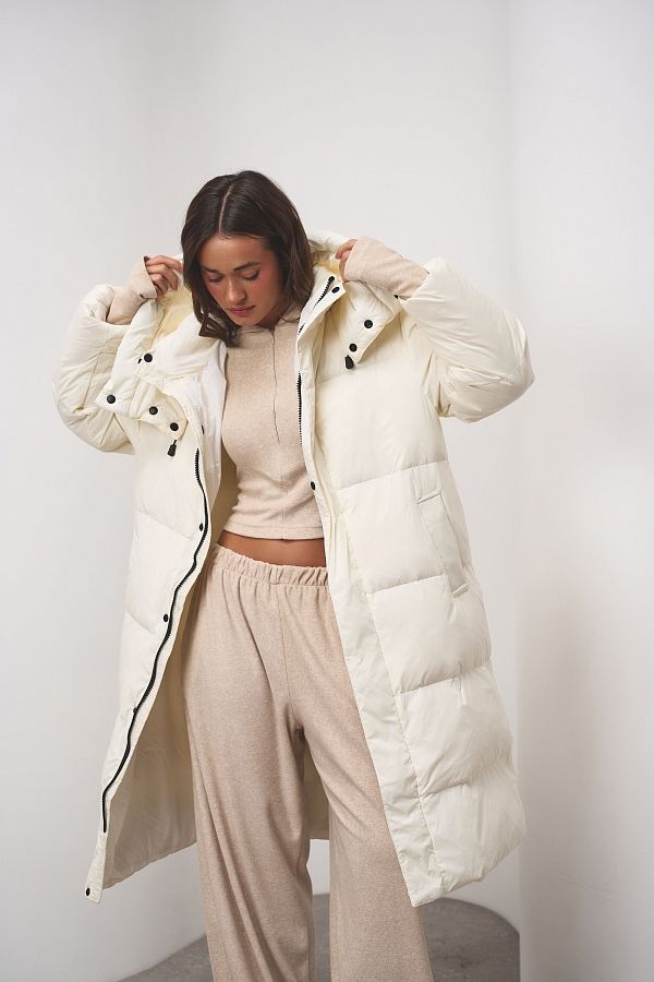 Długa kurtka puchowa z kapturem mleczna 240906/2 № 3