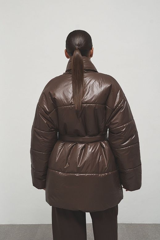 Kurtka puchowa przedłużona z paskiem lakierowana brązowa - №2