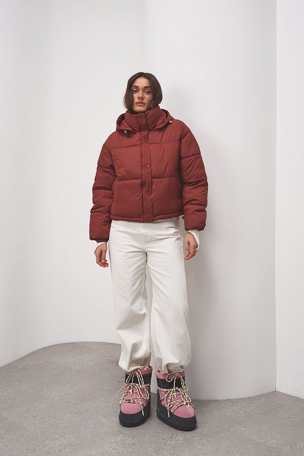 Krótka kurtka puchowa z kapturem bordowa 240909/4 № 2