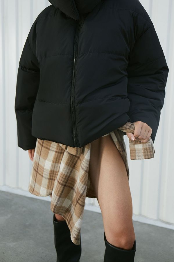 Kurtka przycięta z zamkiem czarna KR01101 № 5