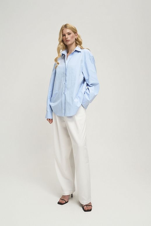 Gładka koszula oversize błękitna